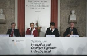 Pressekonferenz Symposium Geistiges Eigentum