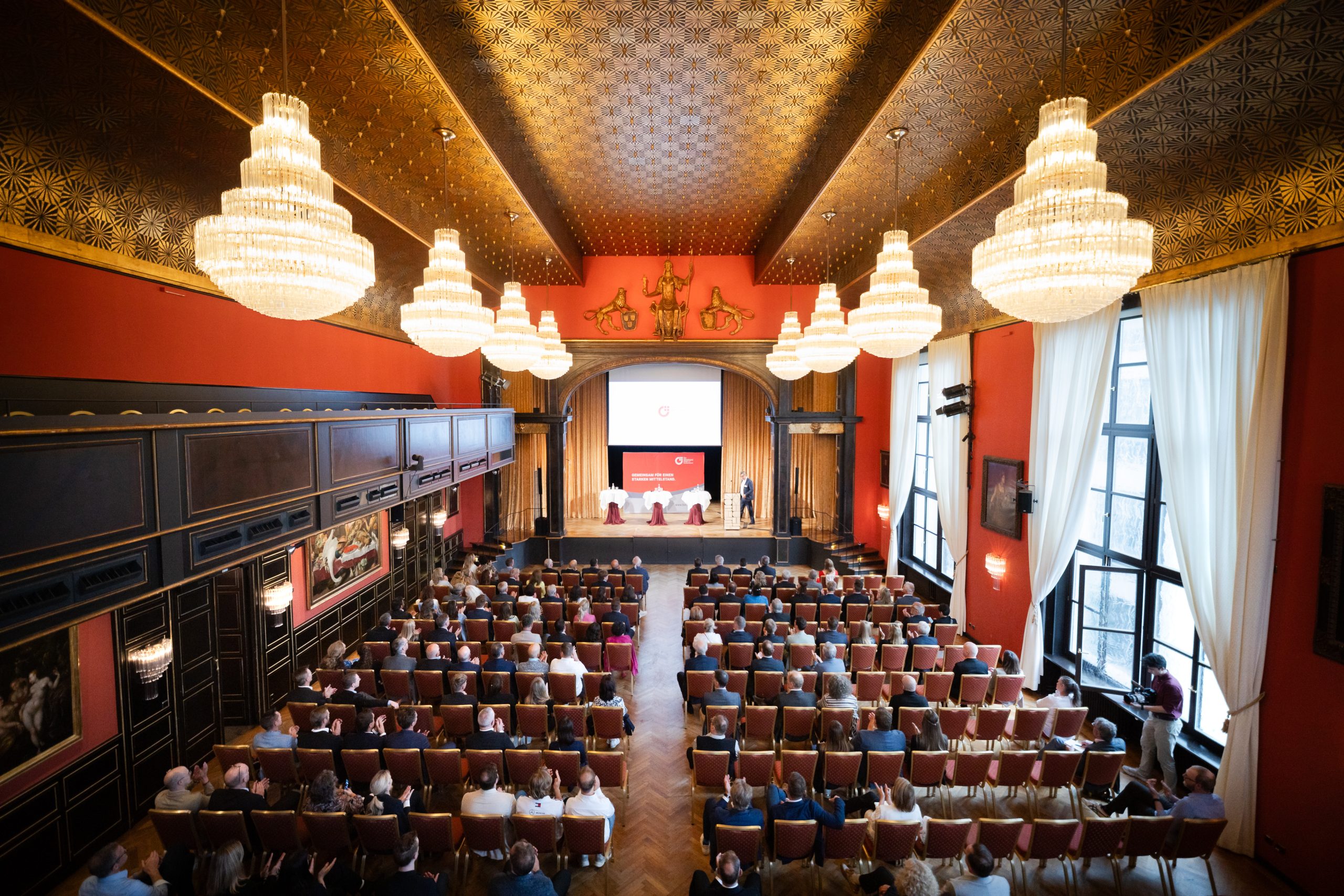 Event organization for over 200 guests